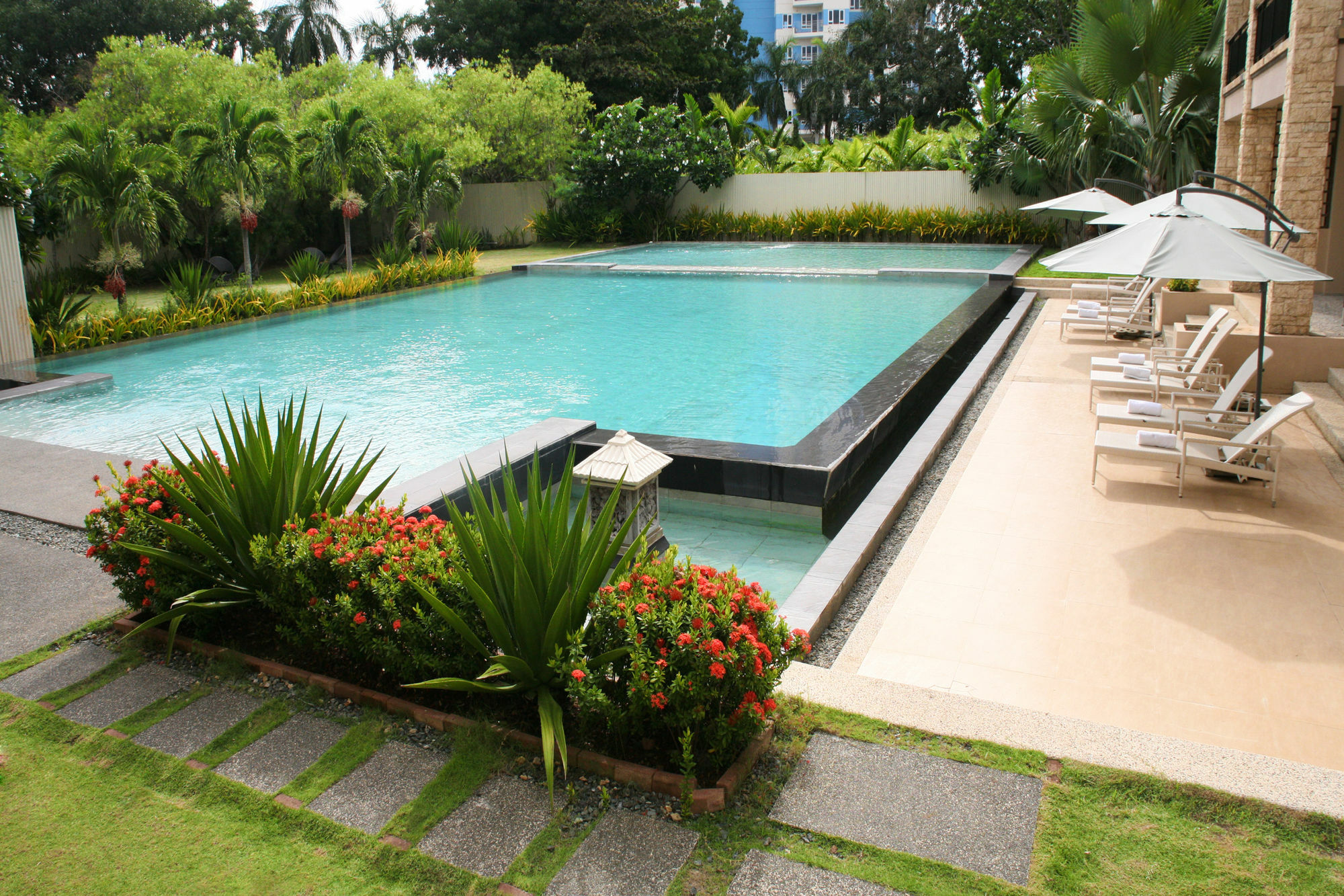 Апартаменты Coralpoint Gardens Мактан Экстерьер фото